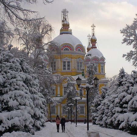 Nadezhda Apartments On Jeltoksan 103 Ałma Ata Zewnętrze zdjęcie