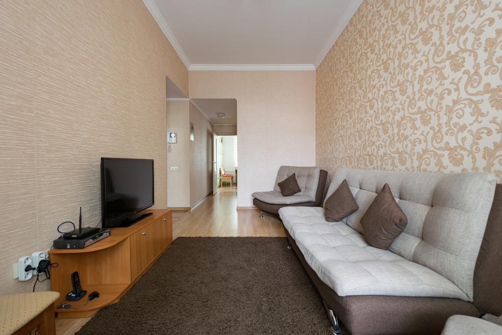 Nadezhda Apartments On Jeltoksan 103 Ałma Ata Zewnętrze zdjęcie